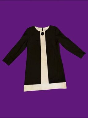 Jessica Howard Black & Cream Long Sleeve Shift Dress w Large Black Button Accent